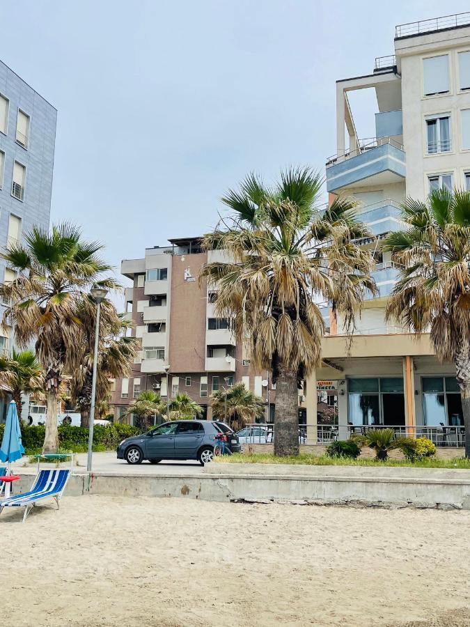 Blue Apartment Durrës Buitenkant foto